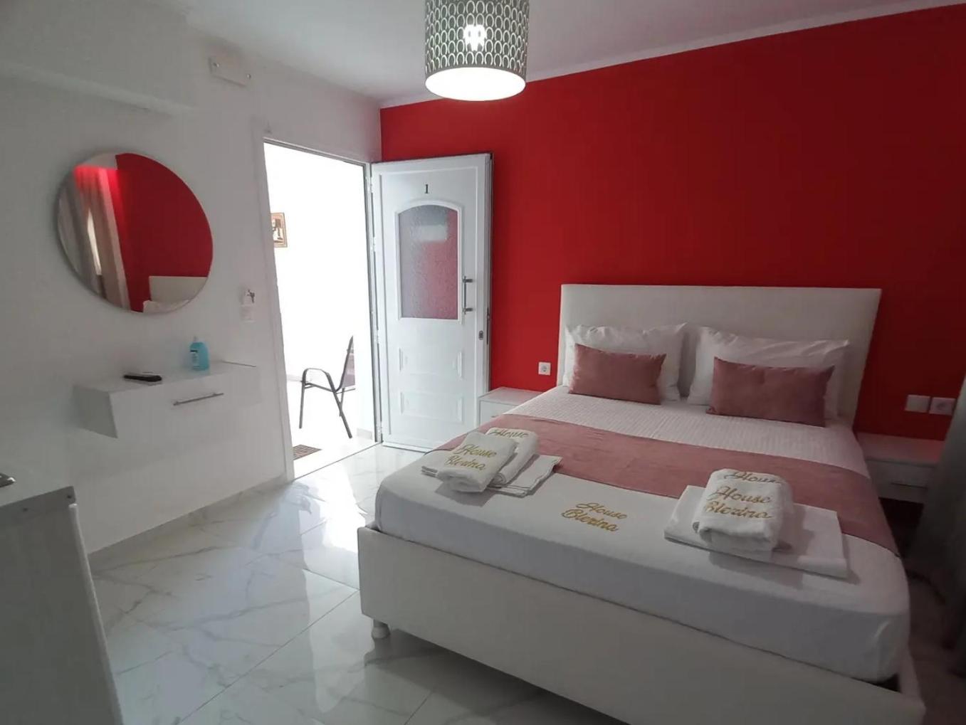 Bed and Breakfast House Blerina Сарти Номер фото
